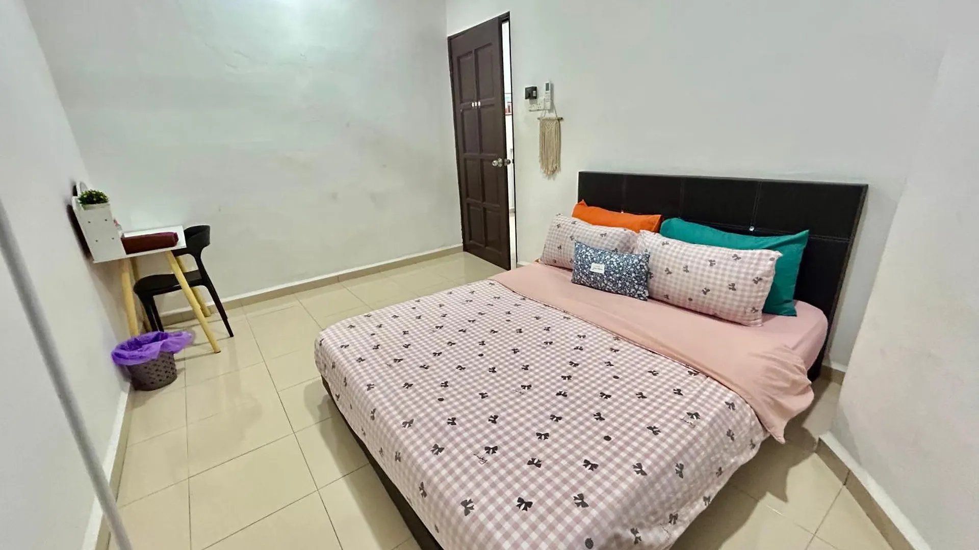 Cozy 288 Entire 3 Bedroom House @ Alma Bukit Mertajam Holiday home